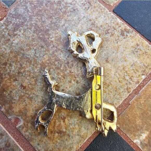Vintage Gold Reindeer Holiday Figural Christmas Brooch - Picture 2 of 2